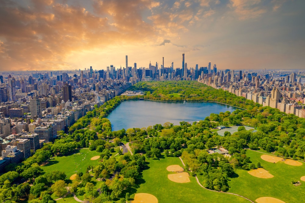 Kimpton Hotel Eventi by IHG — Attractions in the area in New York City, New York State