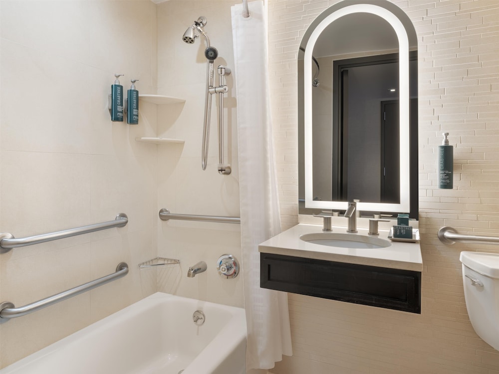 Hilton New York Fashion District — Hotel rooms in New York City, New York State