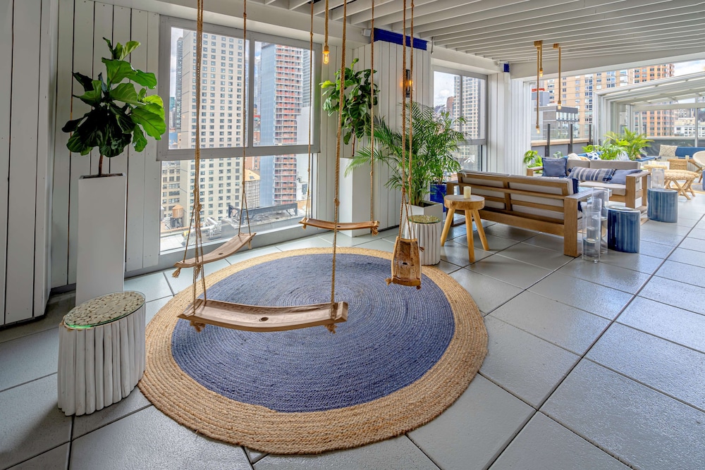 Hilton New York Fashion District — Restaurant & bars in New York City, New York State