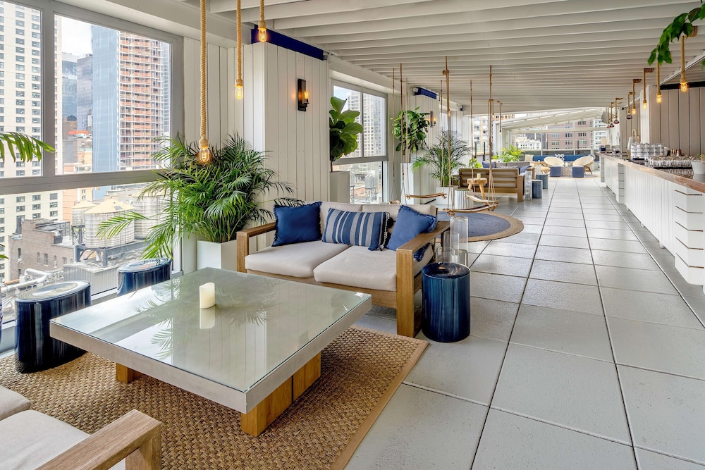 Hilton New York Fashion District — Restaurant & bars in New York City, New York State