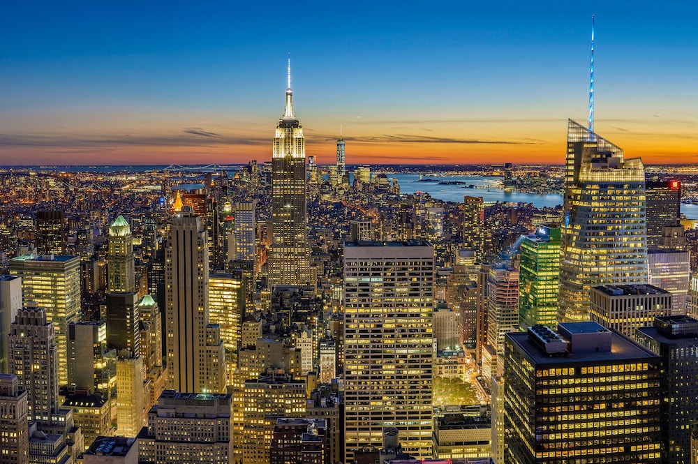 Hilton New York Fashion District — Attractions in the area in New York City, New York State