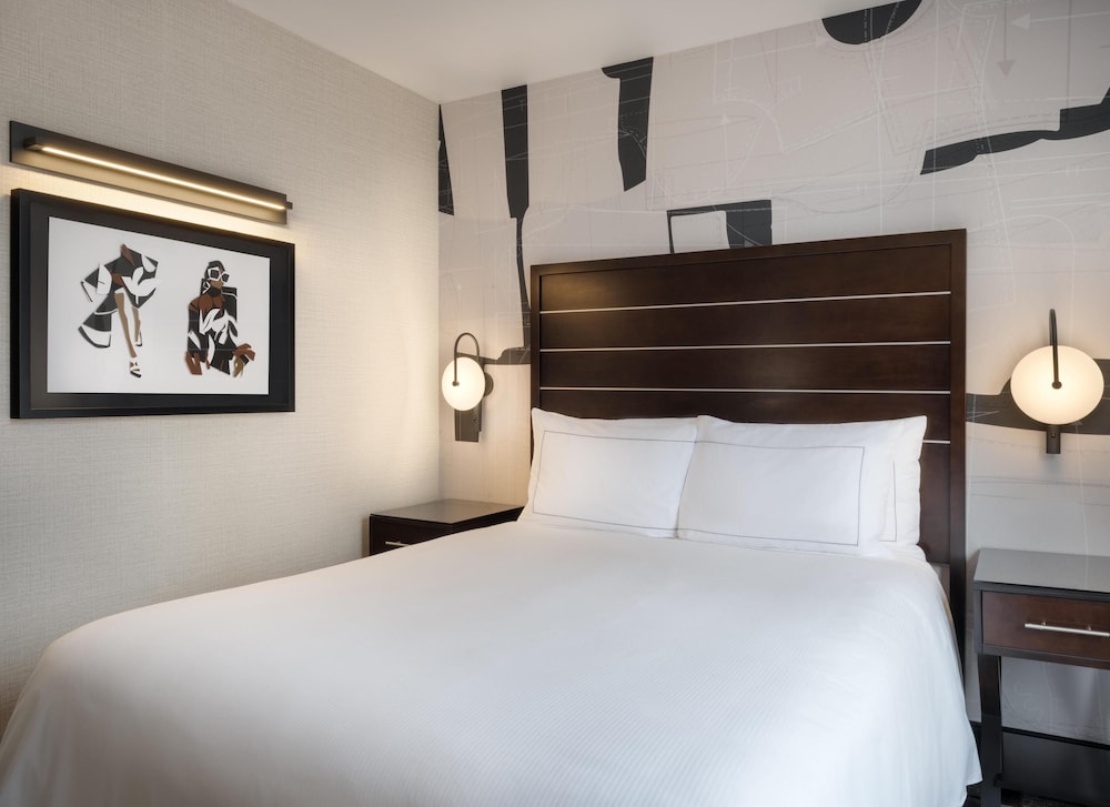 Hilton New York Fashion District — Hotel rooms in New York City, New York State