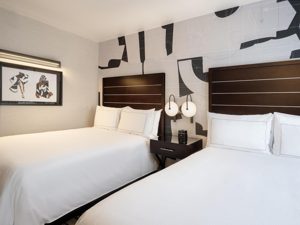Hilton New York Fashion District — Hotel rooms in New York City, New York State
