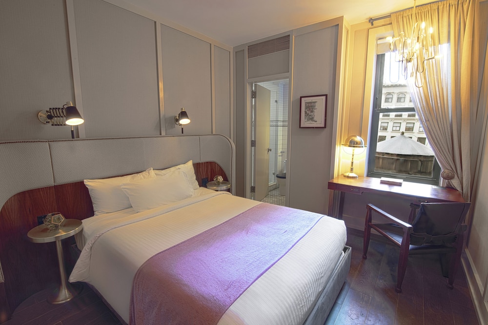 The Evelyn Hotel — Hotel rooms in New York City, New York State