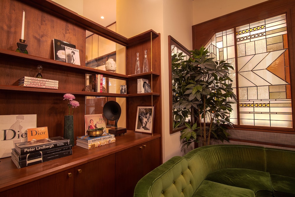 The Evelyn Hotel — Hotel rooms in New York City, New York State