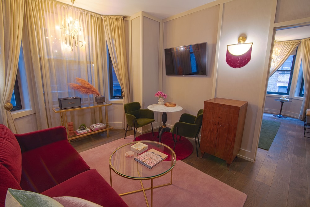 The Evelyn Hotel — Hotel rooms in New York City, New York State