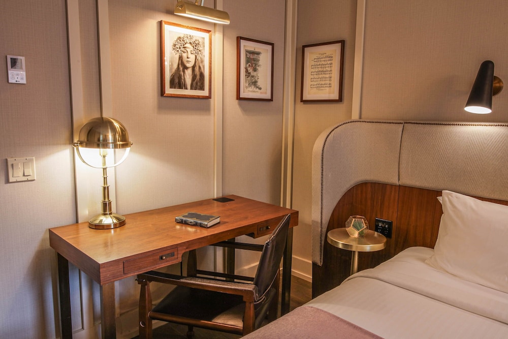The Evelyn Hotel — Hotel rooms in New York City, New York State