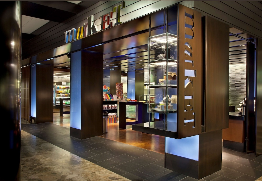 Hyatt Grand Central New York — Restaurant & bars in New York City, New York State