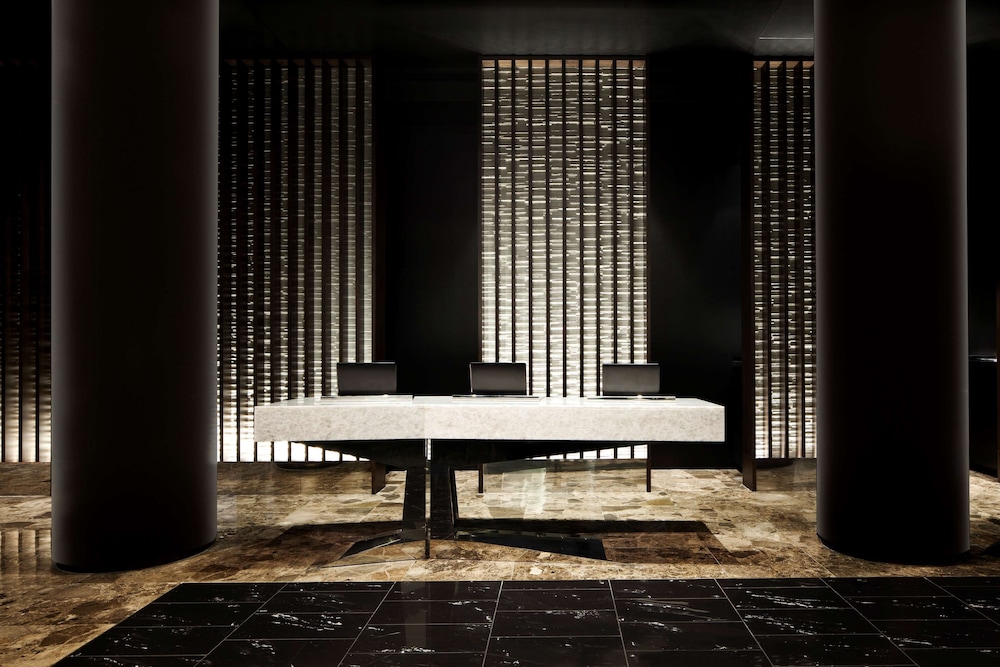 Hyatt Grand Central New York — Restaurant & bars in New York City, New York State