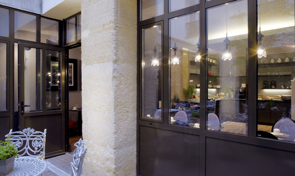 Hotel Mademoiselle — Restaurant & bars in Paris, Ile-de-France