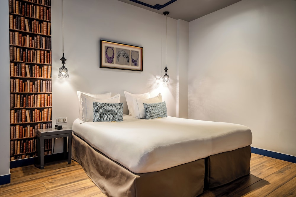 Hotel Mademoiselle — Hotel rooms in Paris, Ile-de-France