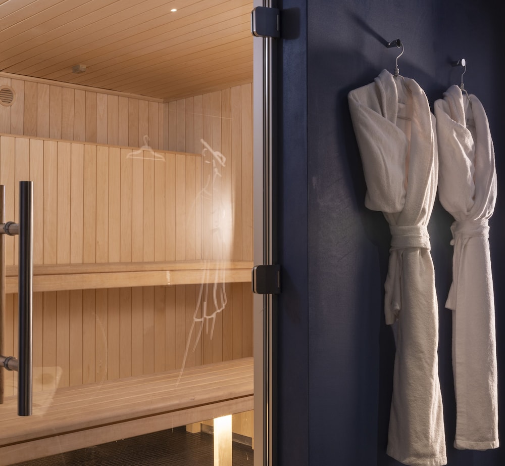 Hotel Mademoiselle — Spa in Paris, Ile-de-France