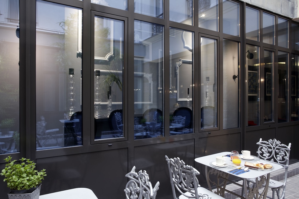 Hotel Mademoiselle — Restaurant & bars in Paris, Ile-de-France