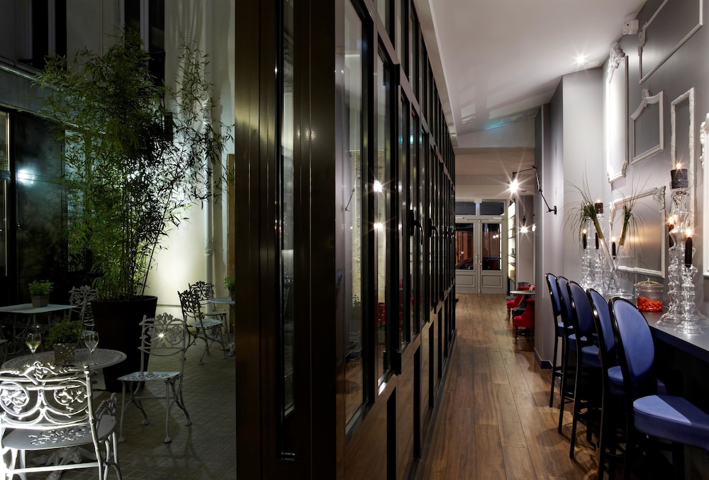 Hotel Mademoiselle — Restaurant & bars in Paris, Ile-de-France
