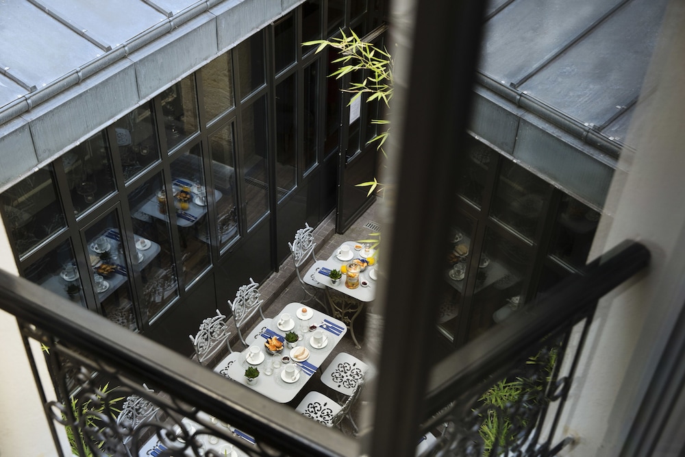 Hotel Mademoiselle — Restaurant & bars in Paris, Ile-de-France