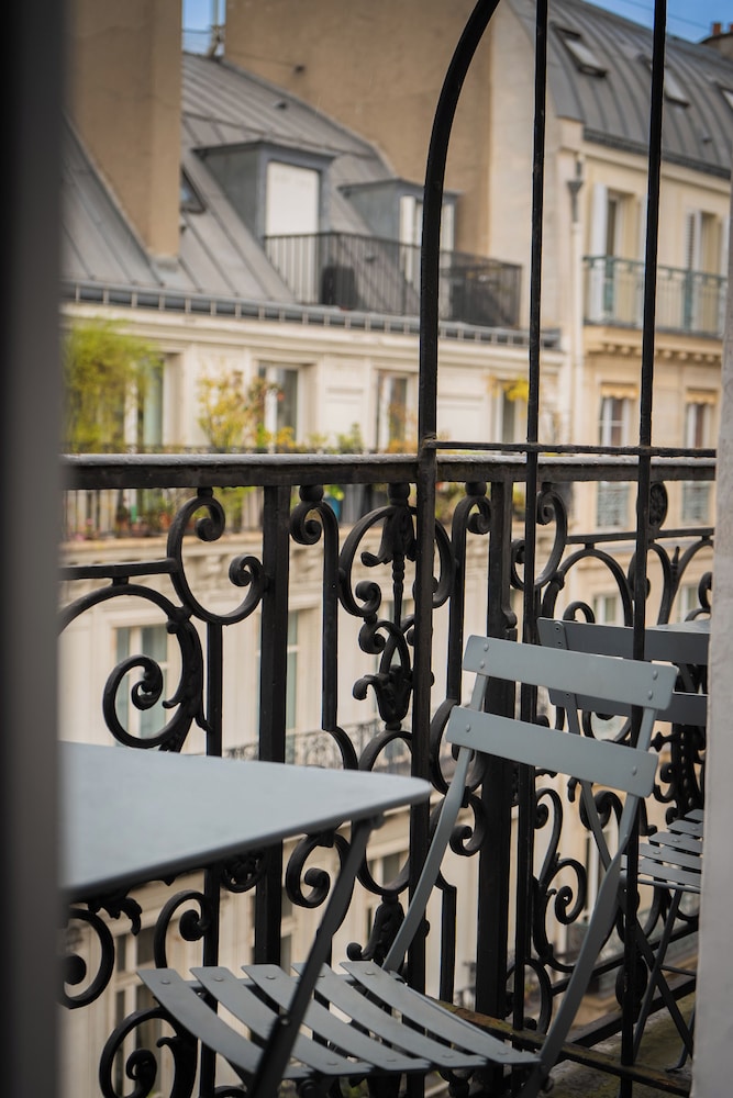 Hotel Mademoiselle — Hotel rooms in Paris, Ile-de-France