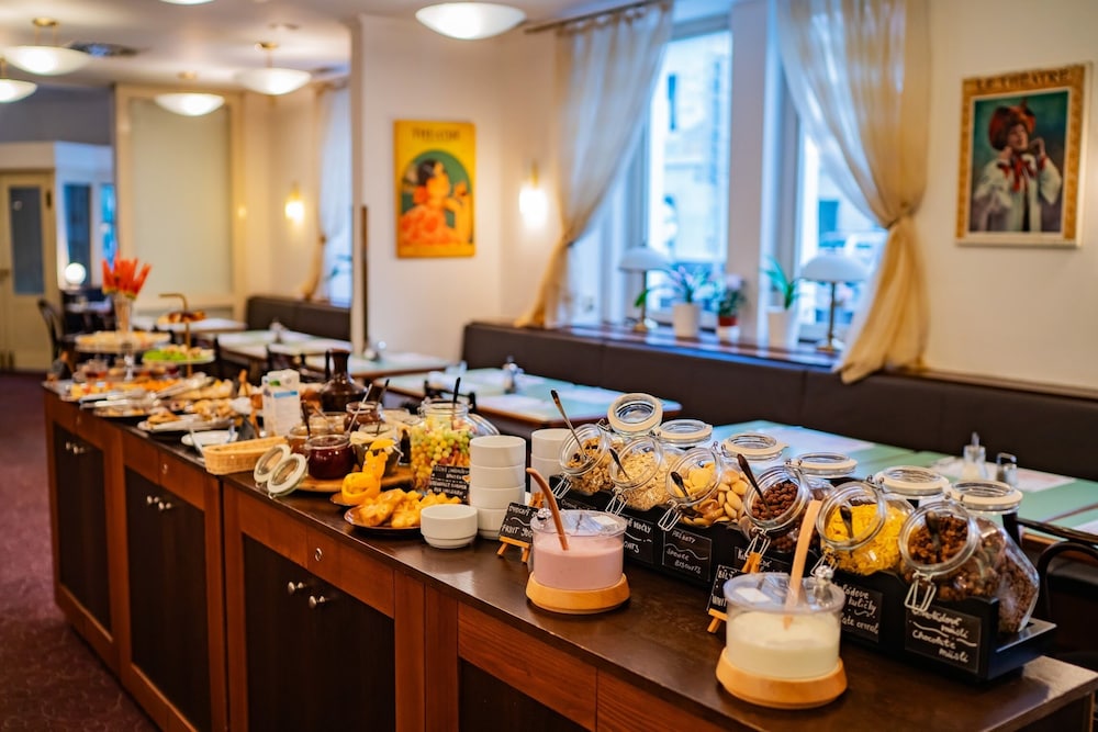 Hotel U Divadla — Restaurant & bars in Prague, Prague