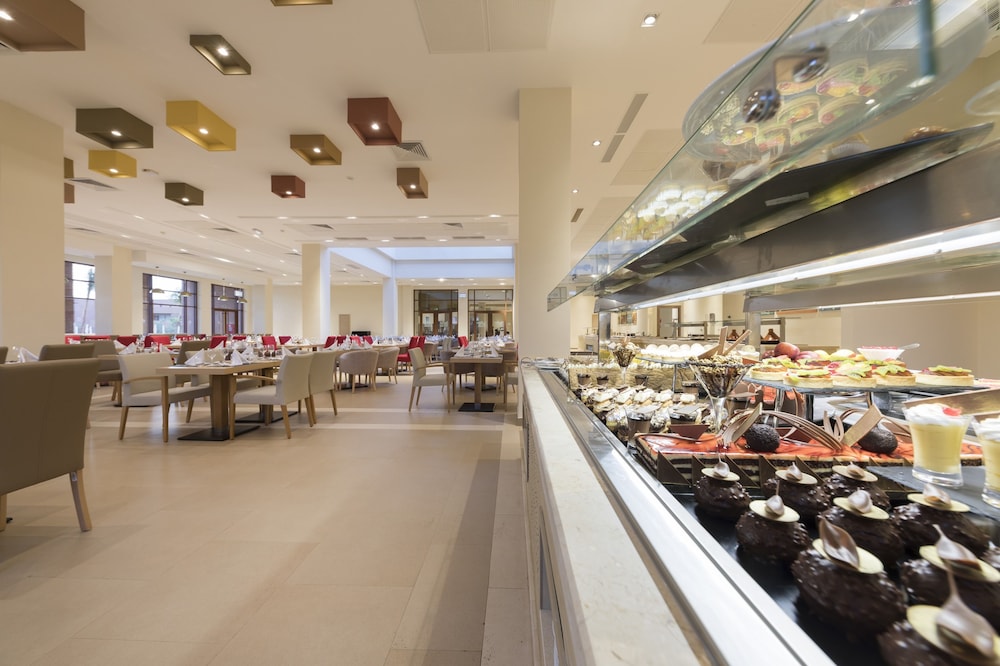 Be Live Experience Marrakech Palmeraie - All Inclusive — Restaurant & bars in Marrakech, Marrakech-Tensift-Al Haouz
