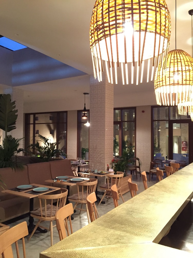 Be Live Experience Marrakech Palmeraie - All Inclusive — Restaurant & bars in Marrakech, Marrakech-Tensift-Al Haouz