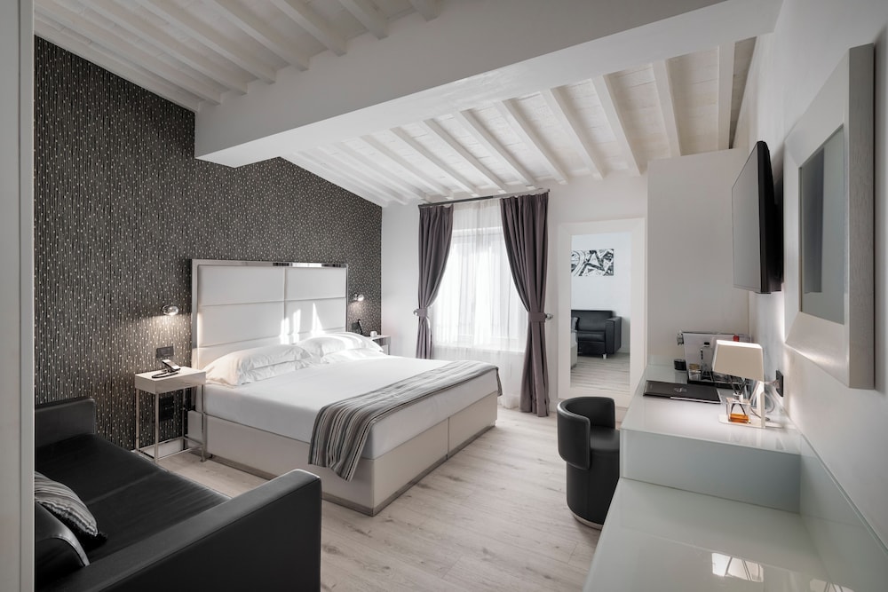 LHP Hotel River & SPA — Hotel rooms in Florence, Tuscany