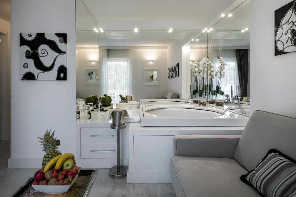 LHP Hotel River & SPA — Hotel rooms in Florence, Tuscany