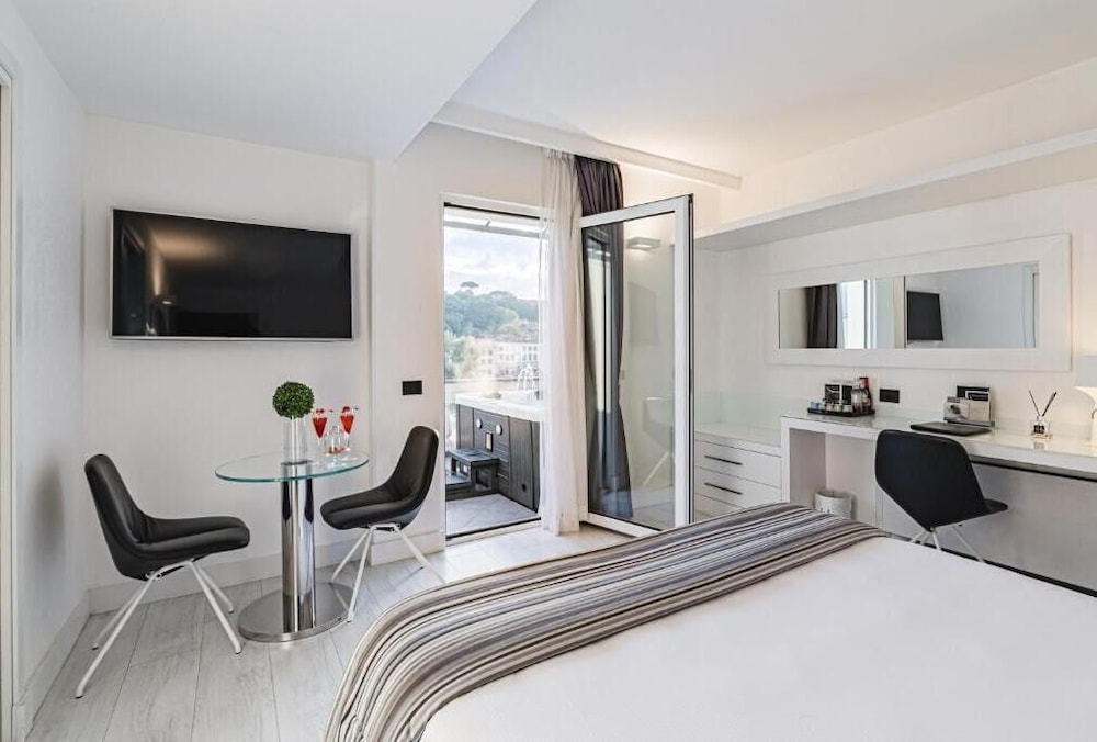 LHP Hotel River & SPA — Hotel rooms in Florence, Tuscany