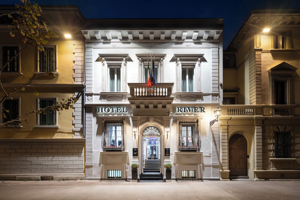LHP Hotel River & SPA — Hotel building in Florence, Tuscany