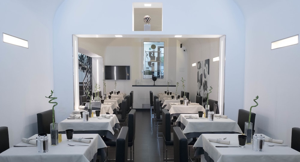 LHP Hotel River & SPA — Restaurant & bars in Florence, Tuscany