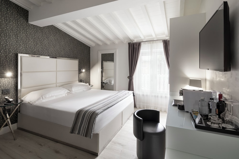LHP Hotel River & SPA — Hotel rooms in Florence, Tuscany