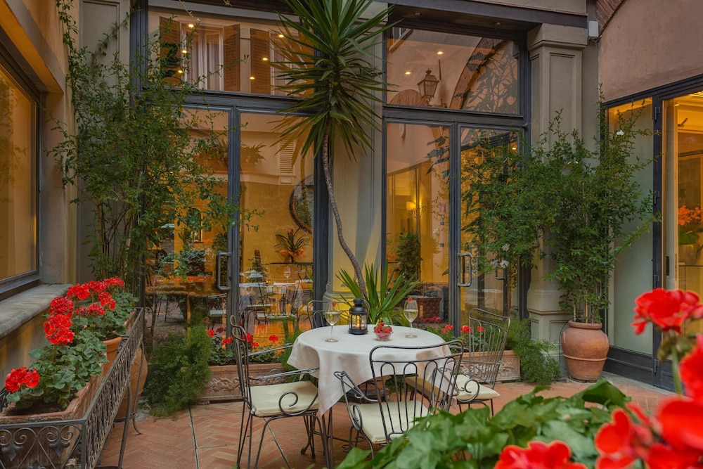 Rivoli Boutique Hotel — Restaurant & bars in Florence, Tuscany