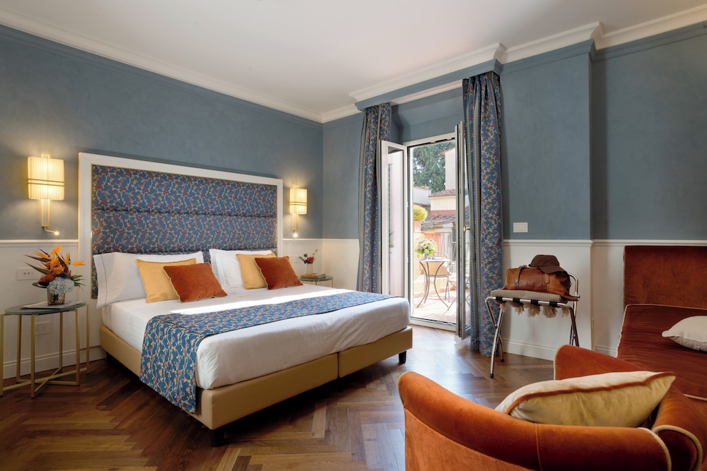 Rivoli Boutique Hotel — Hotel rooms in Florence, Tuscany
