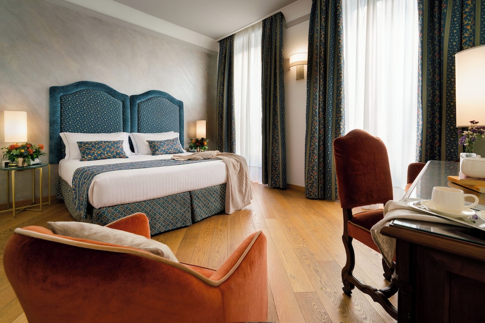 Rivoli Boutique Hotel — Hotel rooms in Florence, Tuscany
