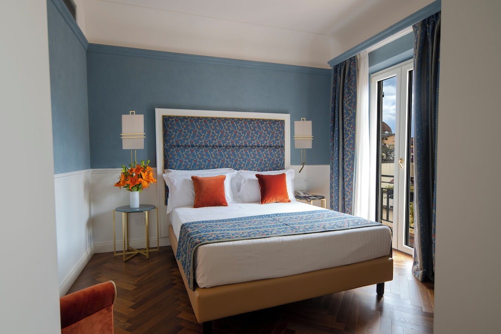 Rivoli Boutique Hotel — Hotel rooms in Florence, Tuscany