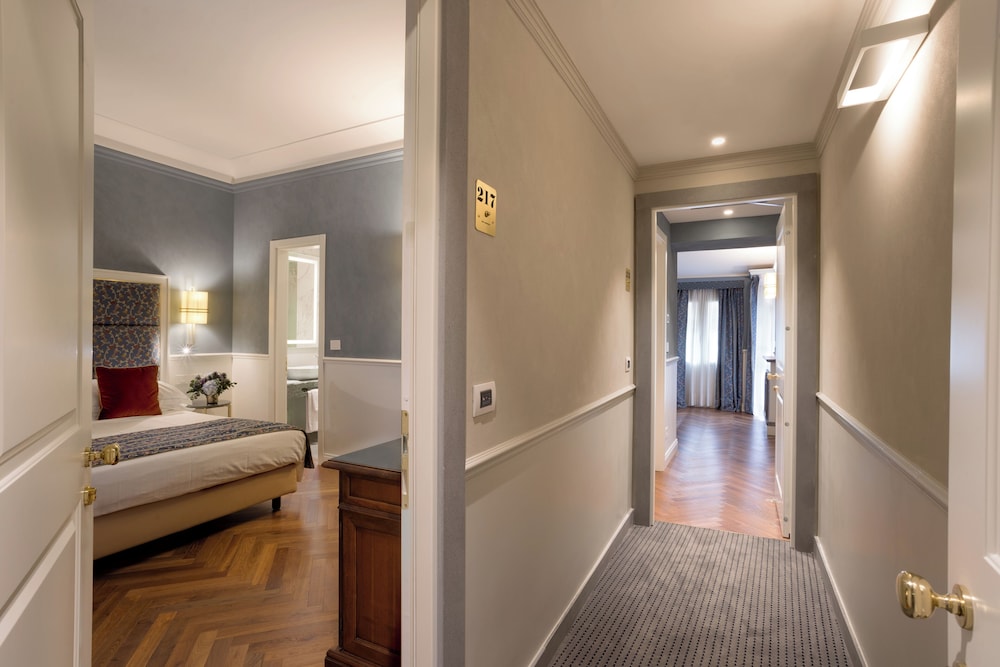 Rivoli Boutique Hotel — Hotel rooms in Florence, Tuscany