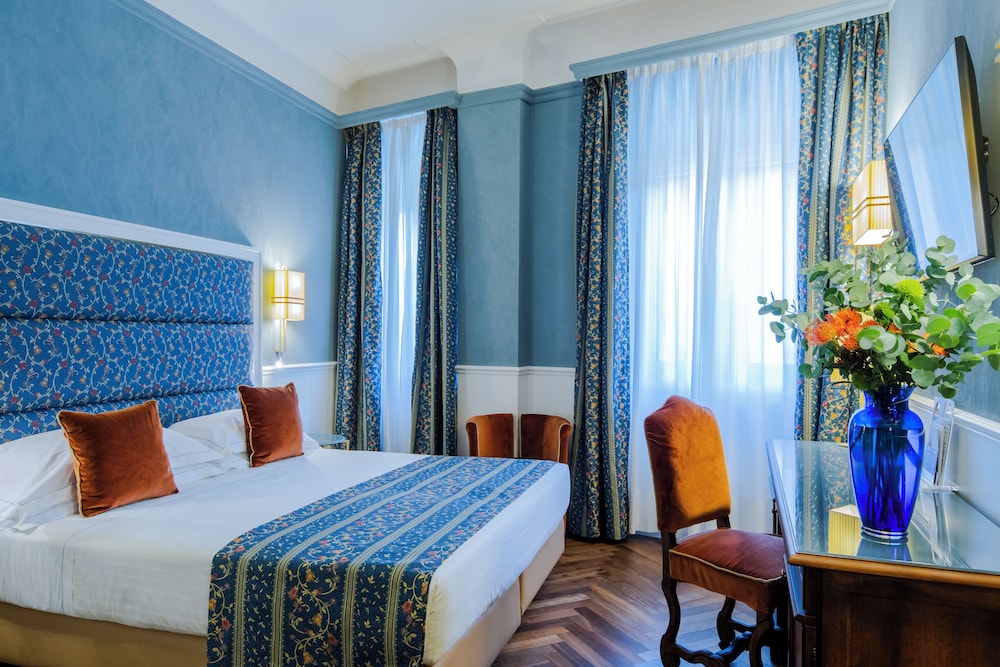 Rivoli Boutique Hotel — Hotel rooms in Florence, Tuscany