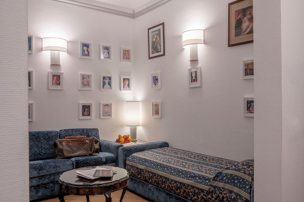 Rivoli Boutique Hotel — Hotel rooms in Florence, Tuscany
