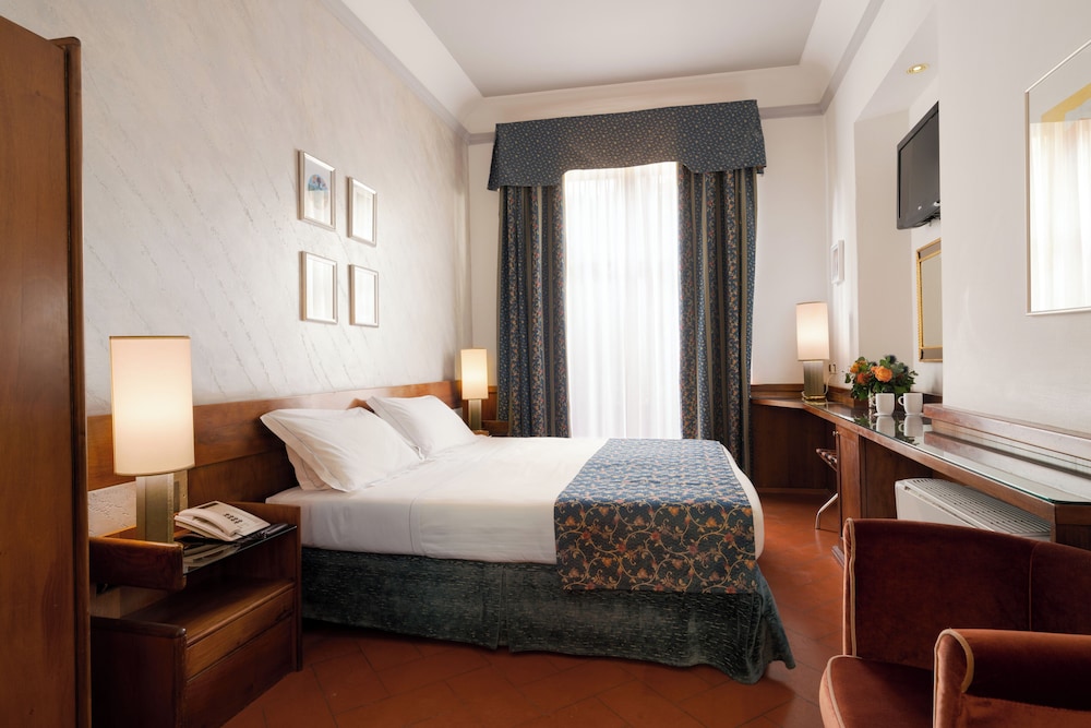 Rivoli Boutique Hotel — Hotel rooms in Florence, Tuscany