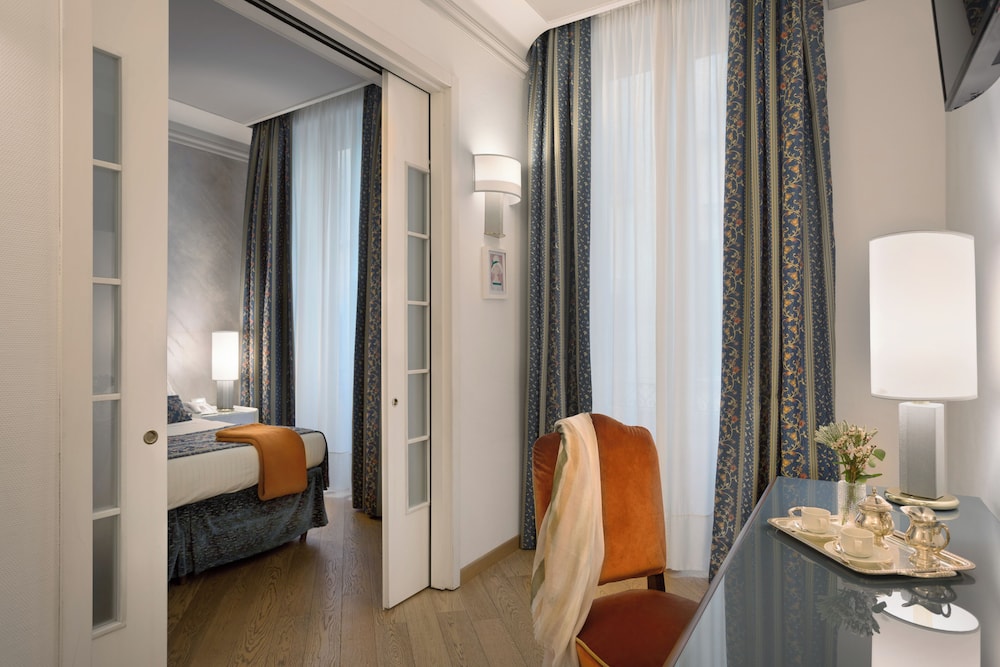 Rivoli Boutique Hotel — Hotel rooms in Florence, Tuscany