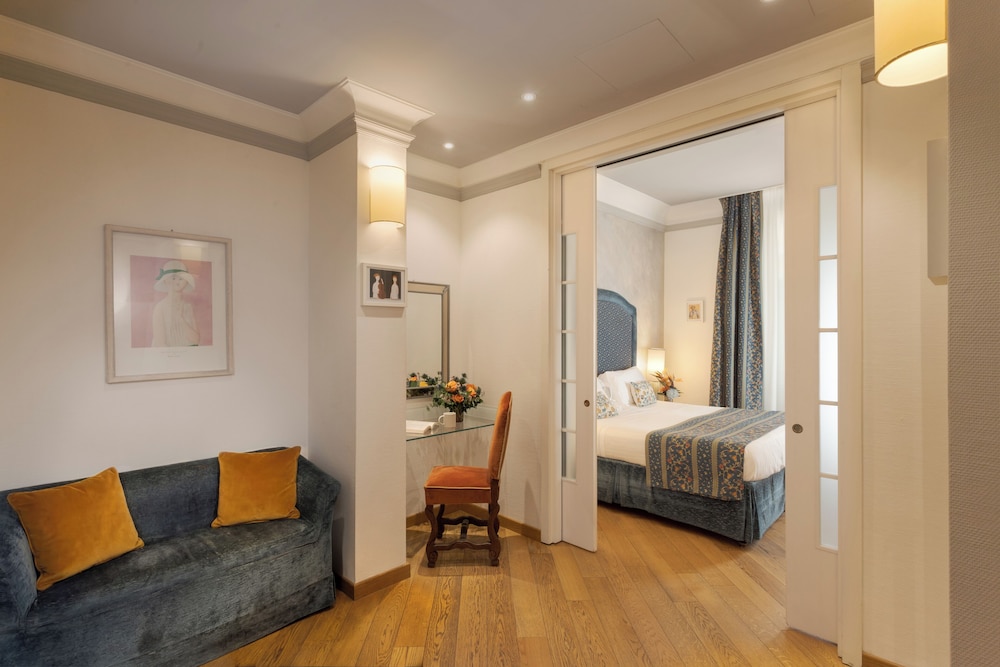 Rivoli Boutique Hotel — Hotel rooms in Florence, Tuscany