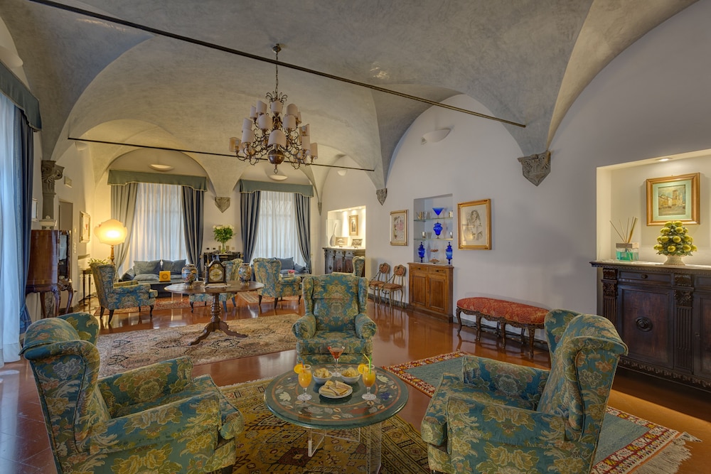 Rivoli Boutique Hotel — Hotel building in Florence, Tuscany
