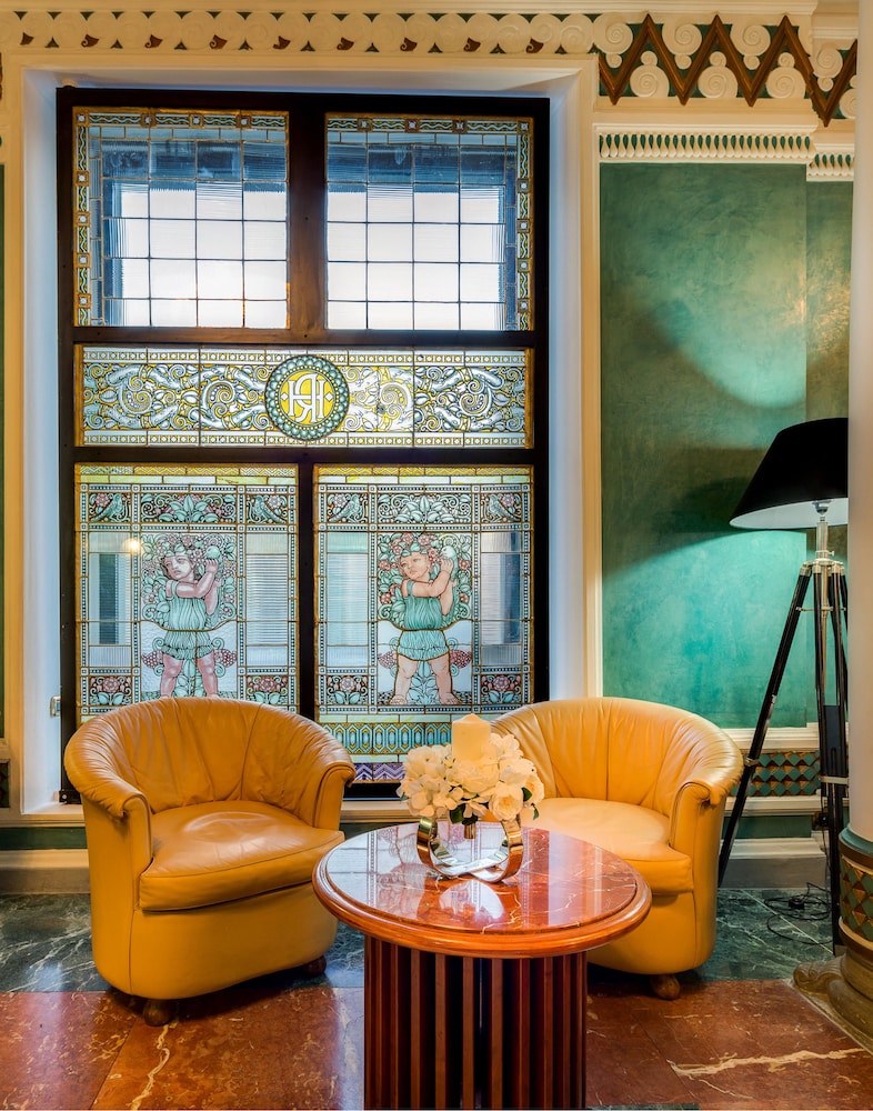 Hotel Roma — Hotel building in Florence, Tuscany