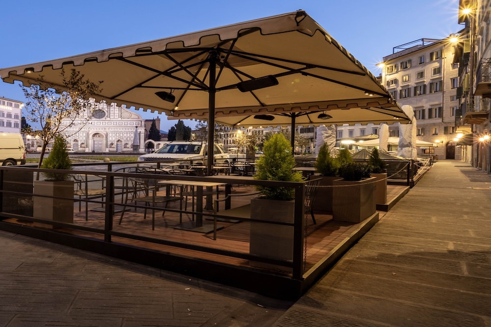 Hotel Roma — Restaurant & bars in Florence, Tuscany