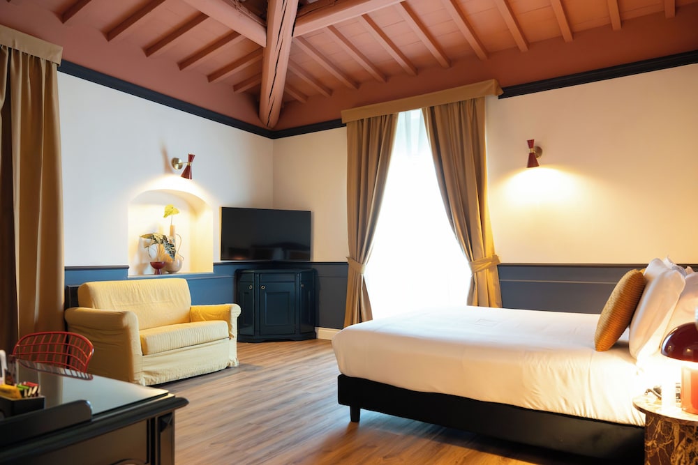 JOIVY Together Florence Secret Nest — Hotel rooms in Florence, Tuscany
