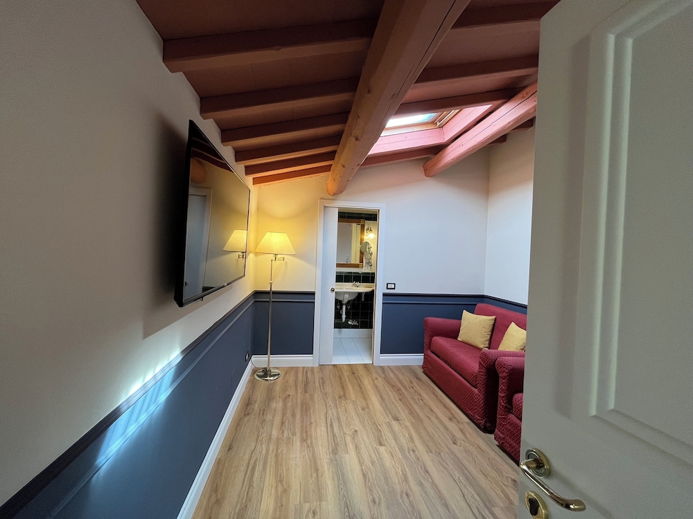 JOIVY Together Florence Secret Nest — Hotel rooms in Florence, Tuscany