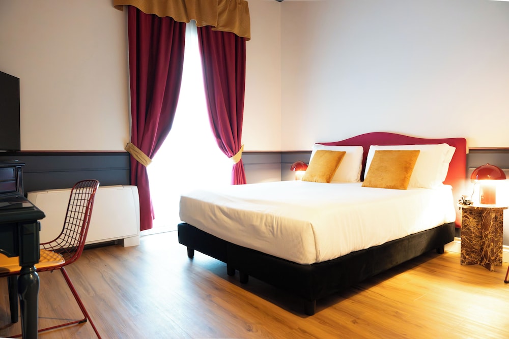 JOIVY Together Florence Secret Nest — Hotel rooms in Florence, Tuscany