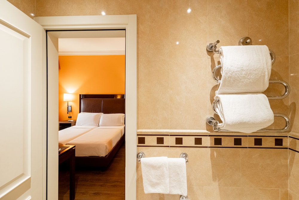 Allegroitalia San Gallo Firenze — Hotel rooms in Florence, Tuscany