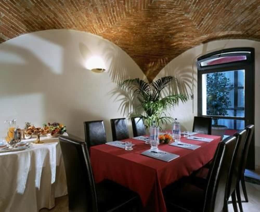 Allegroitalia San Gallo Firenze — Restaurant & bars in Florence, Tuscany