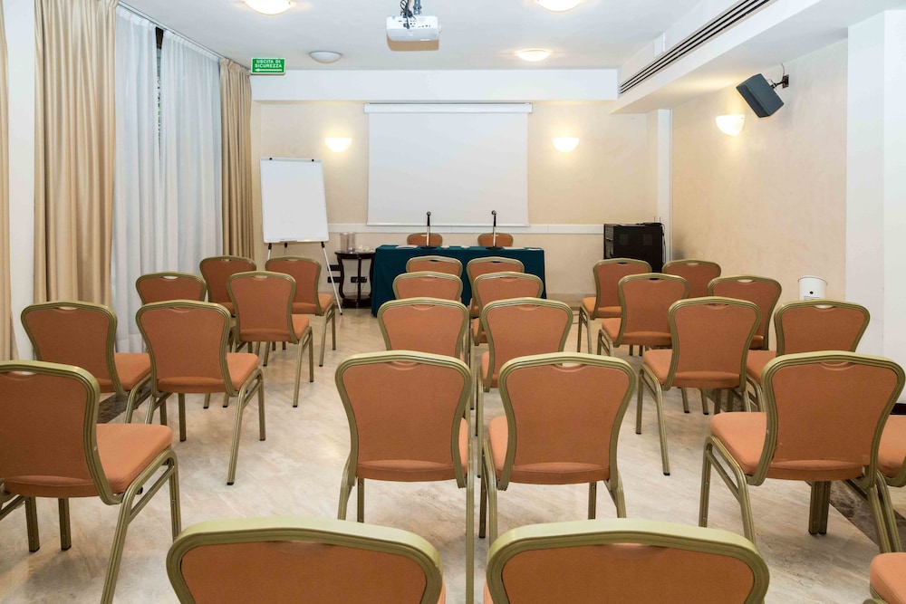 Allegroitalia San Gallo Firenze — Hotel building in Florence, Tuscany