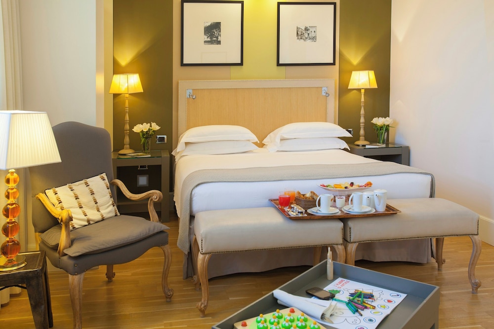 Starhotels Tuscany — Hotel rooms in Florence, Tuscany