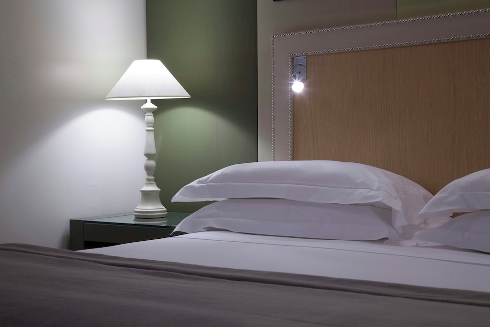 Starhotels Tuscany — Hotel rooms in Florence, Tuscany